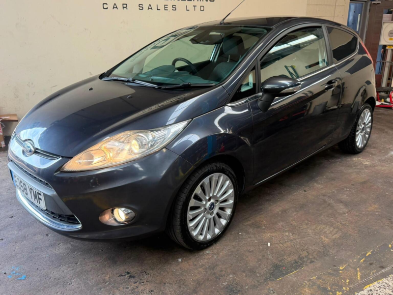 2009 Ford Fiesta 1.6 Titanium 3dr in Grey — image 1