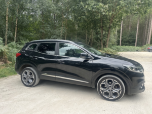 2015 Renault Kadjar 1.5 Dynamique S Nav Dci 110 in Black — image 4