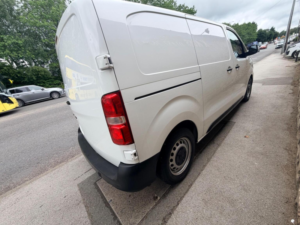 2022 Vauxhall Vivaro 1.5 Turbo D 2700 Dynamic L1 H1 Euro 6 (s/s) 6dr in White — image 4