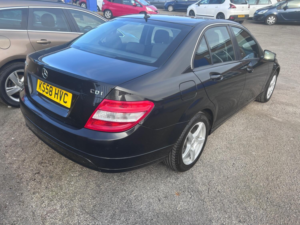 2009 Mercedes-Benz C Class 2.1 C220 Cdi Se in Black — image 2