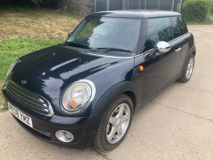 2008 MINI Hatch 1.6 Cooper Hatchback 3dr Petrol Manual Euro 4 (120 Ps) in Black — image 4