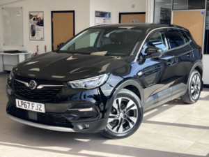 2018 Vauxhall Grandland X 1.2 Turbo Sport Nav in Black — image 5