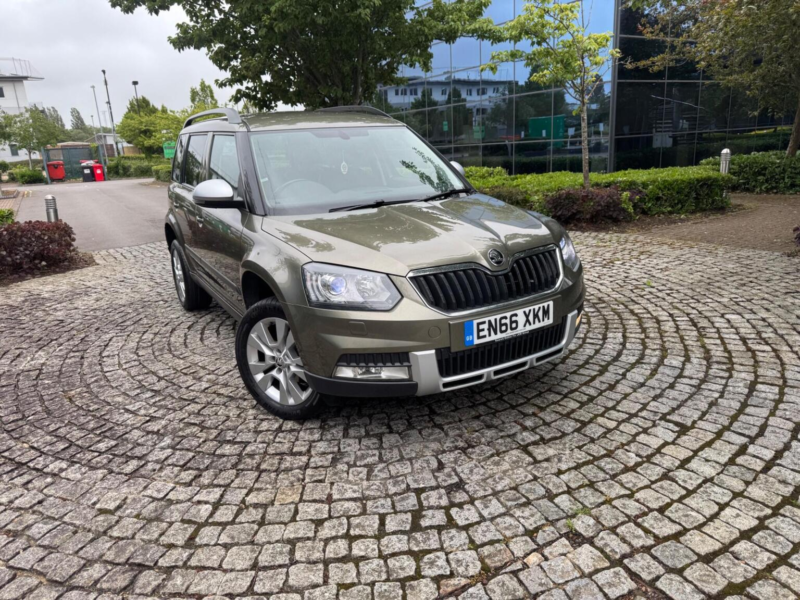 2017 Skoda Yeti 1.2 Tsi Se L Outdoor DSG Euro 6 (s/s) 5dr in Green — image 1