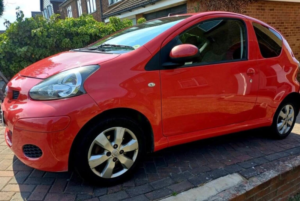 2011 Toyota Aygo 1.0 Vvt-I Go Euro 5 3dr in Red — image 3
