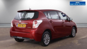 2018 Toyota Verso 1.6 V-Matic Icon Euro 6 5dr (7 Seat) in Red — image 5