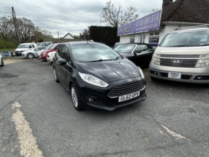 2012 Ford Fiesta 1.0 T Ecoboost Titanium in Black — image 4