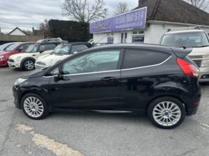 2012 Ford Fiesta 1.0 T Ecoboost Titanium in Black — image 5