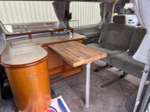 1999 Nissan Elgrand Camper Van 3.2v6 Petrol Auto in White — image 2