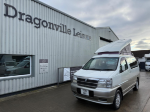1999 Nissan Elgrand Camper Van 3.2v6 Petrol Auto in White — image 3