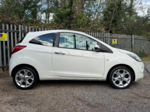 2012 Ford Ka 1.2 Titanium Euro 5 3dr in White — image 5