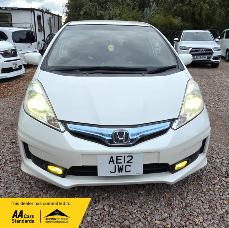 2012 Honda Fit 1.5l Hybrid-Rs Sports Edition- Ulez/caz Pass- Free 24months Gold Warranty & 12months Aa Breakdown Cover in White — image 1