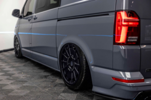 2024 Volkswagen Transporter 2.0 Tdi T32 Highline Kombi Double Cab 5dr Diesel DSG Fwd Swb Euro 6 (s/s) (150 Ps) in Grey — image 2