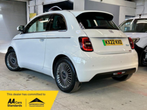 2022 Fiat 500e 42kwh Icon Auto 3dr in White — image 3