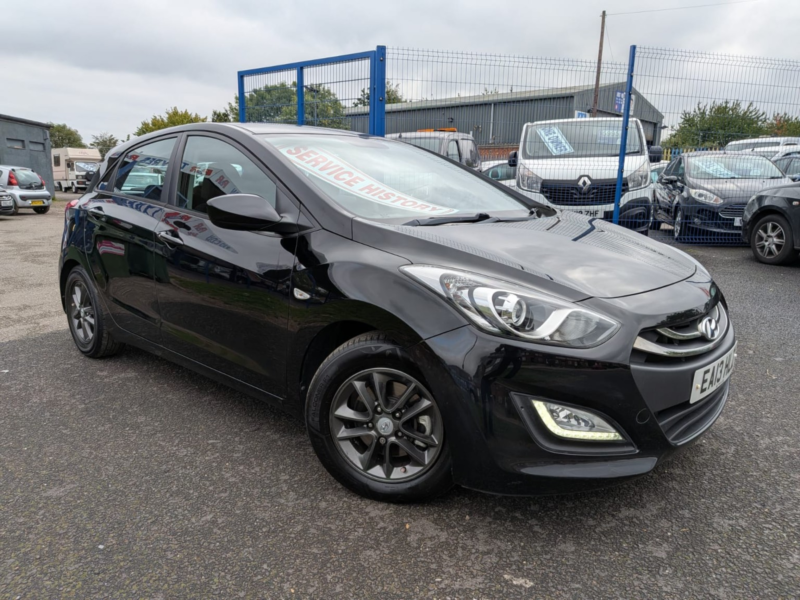 2013 Hyundai I30 1.6 Crdi Blue Drive Active in Black — image 1