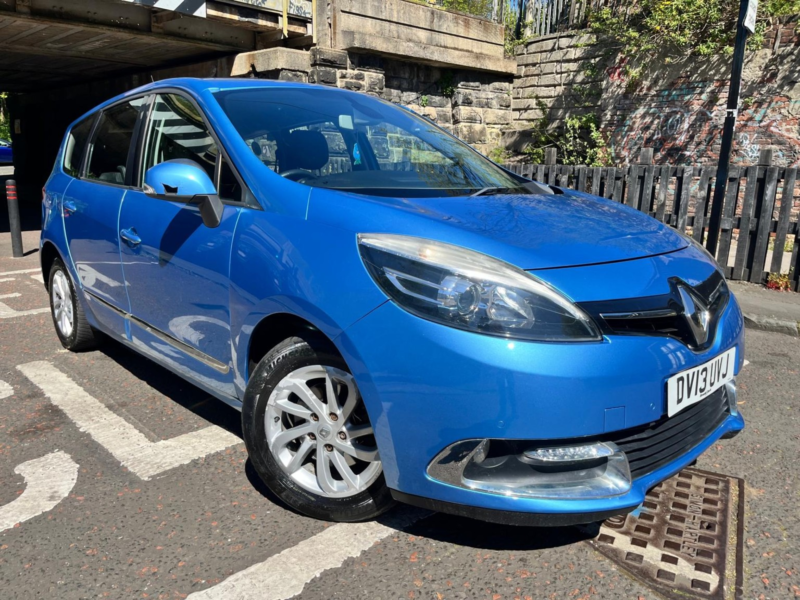 2013 Renault Grand Scenic 1.5 Dci Energy Dynamique Tomtom in Blue — image 1