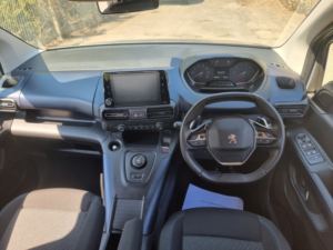 2021 Peugeot Rifter 1.2 Puretech Allure in Grey — image 2