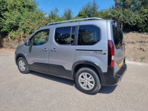 2021 Peugeot Rifter 1.2 Puretech Allure in Grey — image 5
