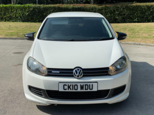 2010 Volkswagen Golf 1.6 Tdi Bluemotion Euro 5 (s/s) 5dr in White — image 2