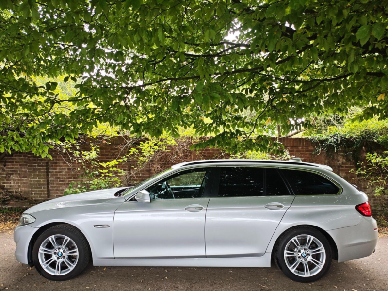 2010 BMW 5 Series 3.0 528i Se Touring Steptronic Euro 5 5dr in Other — image 1
