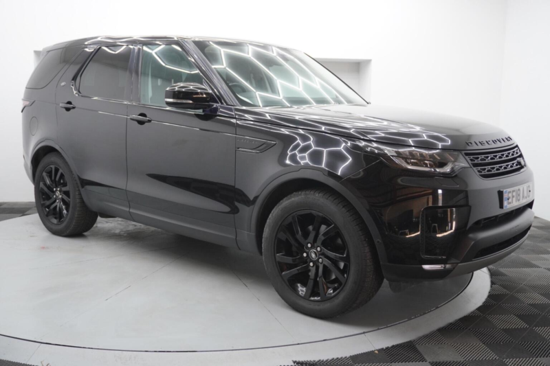 2018 Land Rover Discovery 2.0 Si4 Hse Auto 4WD Euro 6 (s/s) 5dr in Black — image 1
