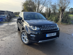 2016 Land Rover Discovery Sport 2.0 Td4 Hse in Black — image 3