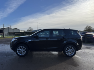 2016 Land Rover Discovery Sport 2.0 Td4 Hse in Black — image 5