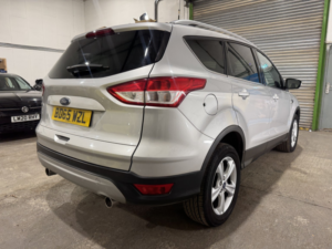 2015 Ford Kuga 2.0 Tdci Zetec in Silver — image 5