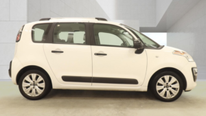 2016 Citroen C3 Picasso 1.2 Puretech Edition in White — image 3