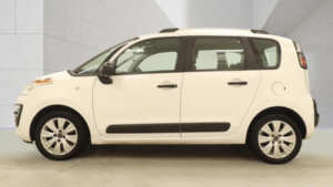 2016 Citroen C3 Picasso 1.2 Puretech Edition in White — image 4