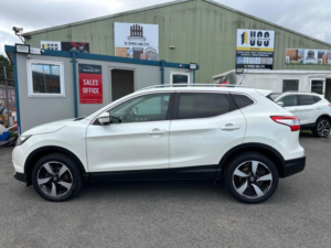 2016 Nissan Qashqai 1.2 Dig-T N-Tec+ 2WD Euro 6 (s/s) 5dr in White — image 5