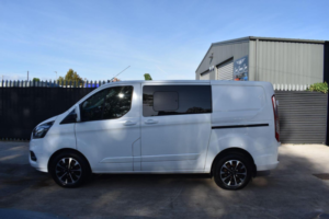 2018 Ford Transit Custom 2.0 320 Ecoblue Limited Crew Van L1 H1 Euro 6 5dr (6 Seat) in White — image 5