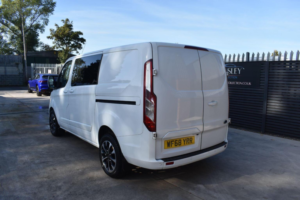 2018 Ford Transit Custom 2.0 320 Ecoblue Limited Crew Van L1 H1 Euro 6 5dr (6 Seat) in White — image 6