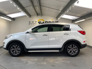2014 Kia Sportage 1.6 Gdi Ecodynamics 2 SUV 5dr Petrol Manual 2WD Euro 5 (s/s) (133 Bhp) in White — image 3