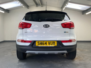 2014 Kia Sportage 1.6 Gdi Ecodynamics 2 SUV 5dr Petrol Manual 2WD Euro 5 (s/s) (133 Bhp) in White — image 5