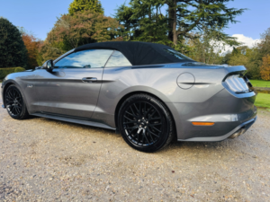 2022 Ford Mustang 5.0 Mustang Gt Convertible 5.0l V8 Rwd 10 Speed Automatic in Grey — image 2