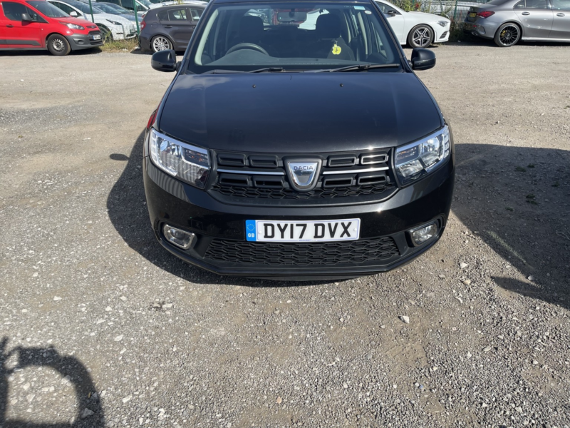 2017 Dacia Sandero 0.9 Laureate Tce 90 in Black — image 1