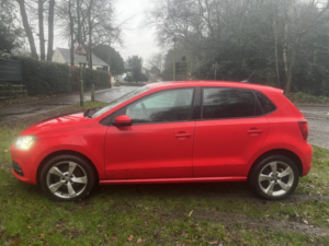 2017 Volkswagen Polo 1.0 Tsi Sel in Red — image 5