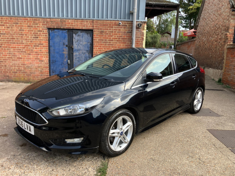 2016 Ford Focus 1.0 T Ecoboost Zetec S in Black — image 1