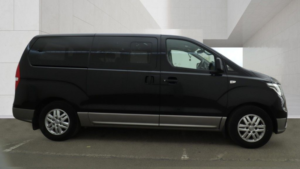 2019 Hyundai I800 2.5 Crdi Se MPV 5dr Diesel Manual Euro 6 (136 Ps) in Black — image 4