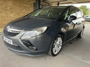 2014 Vauxhall Zafira Tourer 2.0 Cdti Sri in Grey — image 2
