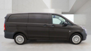 2022 Mercedes-Benz Evito 116 E 66kwh Progressive Auto Fwd L2 6dr (lwb) in Brown — image 2