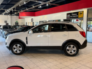 2015 Vauxhall Antara 2.2 Cdti Exclusiv in White — image 6