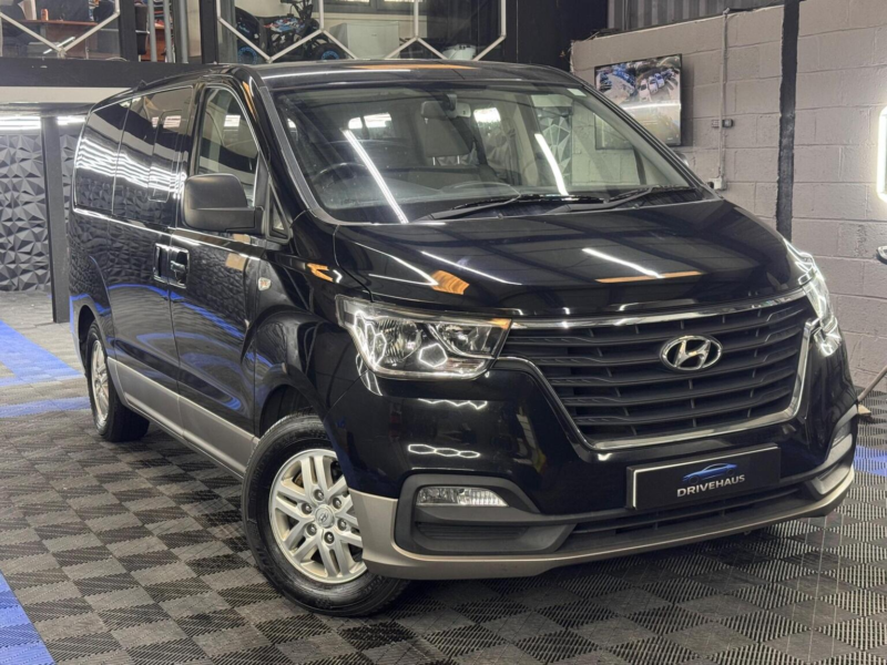 2018 Hyundai I800 2.5 Crdi Se Nav Euro 6 5dr in Black — image 1