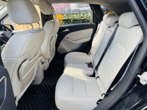 2016 Mercedes-Benz B Class 1.5 B180d Se in Black — image 4