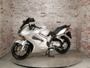 2003 Honda Vfr800 Fi in Silver — image 5