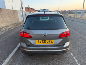 2015 Volkswagen Golf Sv 2.0 Tdi Bluemotion Tech Gt DSG Euro 6 (s/s) 5dr in Grey — image 3