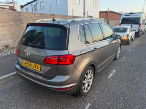 2015 Volkswagen Golf Sv 2.0 Tdi Bluemotion Tech Gt DSG Euro 6 (s/s) 5dr in Grey — image 4