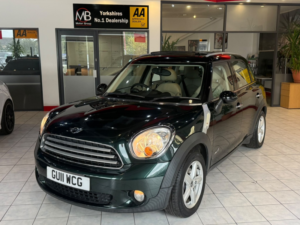 2011 MINI Countryman 2.0 Cooper D All4 Countryman Auto in Green — image 5