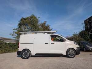 2019 Peugeot Expert 1.6 Bluehdi 1000 Professional Standard Panel Van Mwb Euro 6 6dr in White — image 2