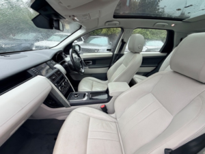 2018 Land Rover Discovery Sport Td4 Hse in Grey — image 2